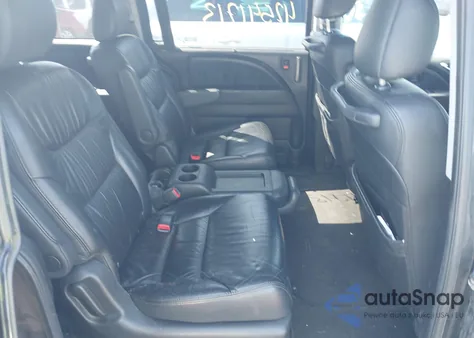 2008 Honda Odyssey Touring z USA, uszkodzony, nr VIN 5FNRL389X8B057385